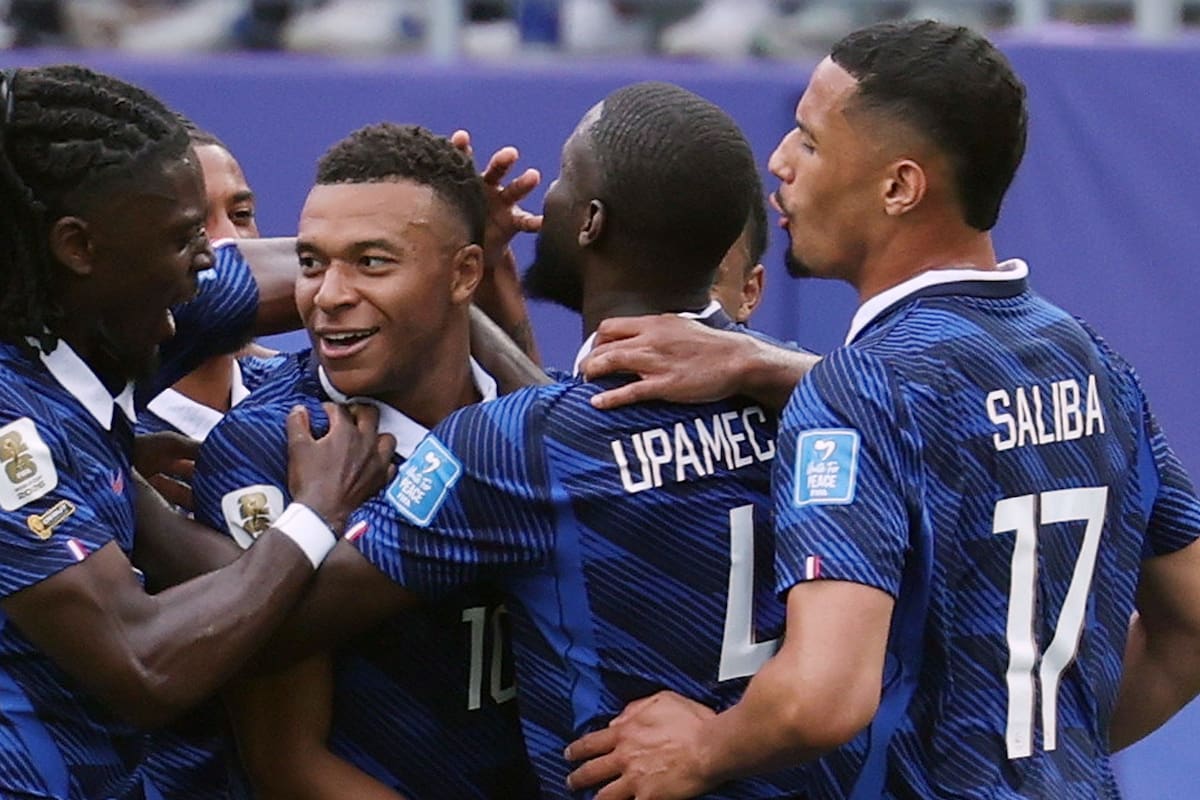 El francés Kylian Mbappé fue la gran figura de su selección en la goleada sobre Irak. //Foto, EFE: JIJI PRESS JAPAN OUT
