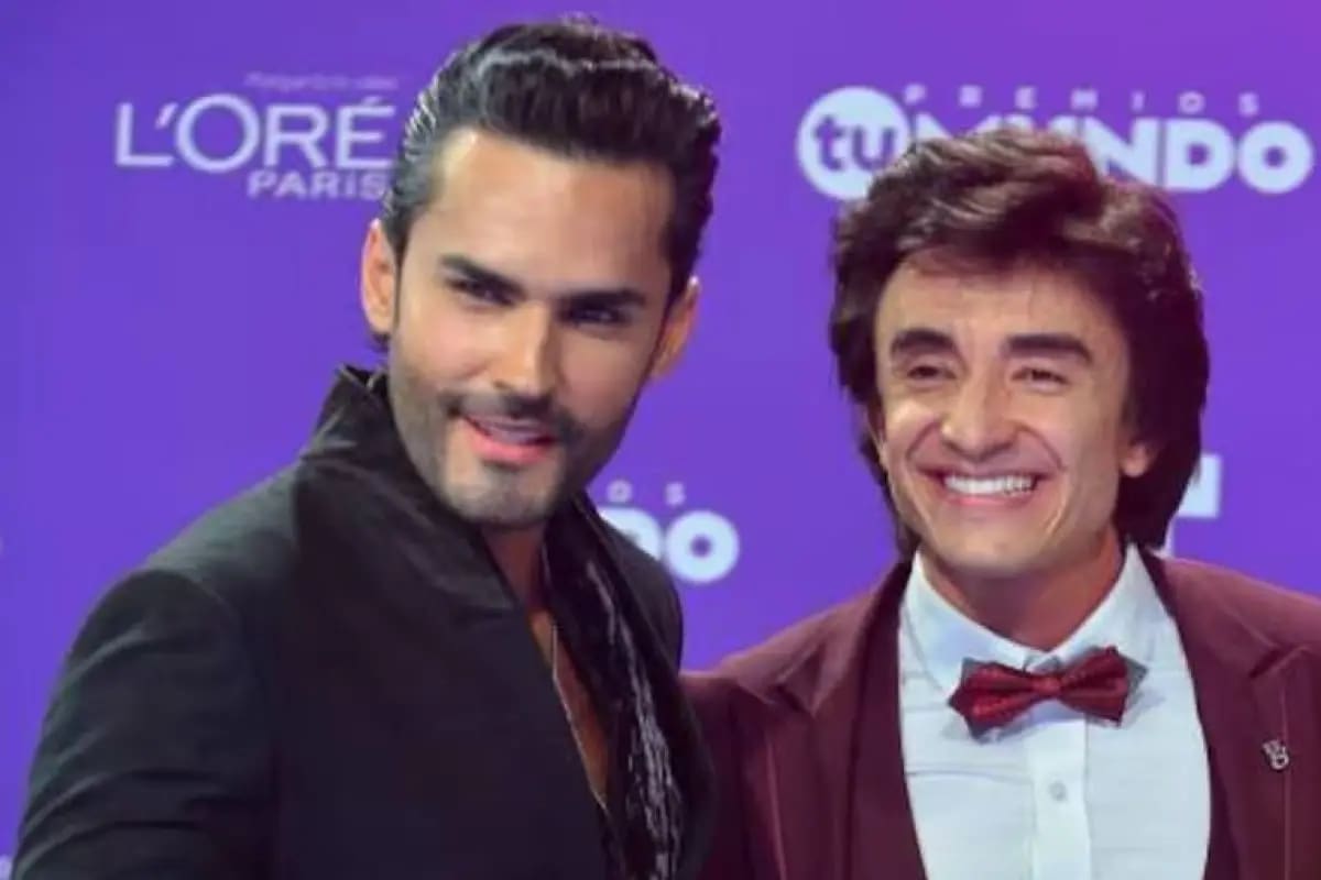 Francisco Bolívar, el actor que interpreta a 'Jota' en la exitosa saga de Telemundo estaría atravesando un complicado momento personal. Aunque no hay pronunciamiento oficial, su compañero Fabián Ríos pidió apoyo y oraciones para él.