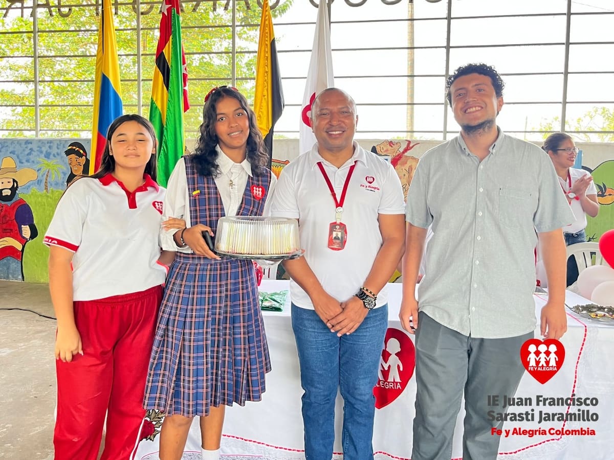 Fredy Alexander Gómez, rector y educador barranqueño, lidera ‘Pasaporte Joven Santander’, una iniciativa que busca conectar a los jóvenes con nuevas experiencias y oportunidades.
Suministrada/Vanguardia