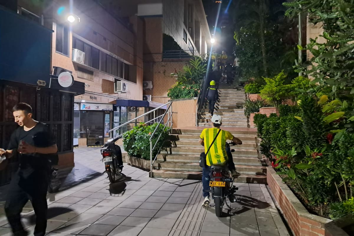 Este sendero peatonal, a la altura de la calle 49 entre carreras 38 y 36, es usado por motociclistas para generar desórdenes durante horarios nocturnos. (Foto: suministrada / VANGUARDIA)