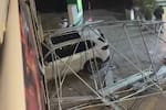 Fuerte accidente en Bucaramanga: BMW chocó contra un puente peatonal cerca de El Cacique