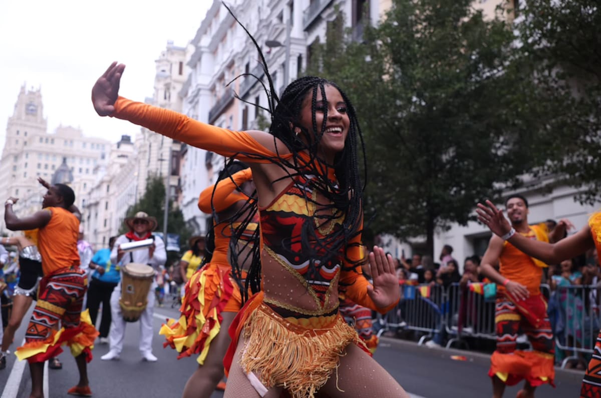 Fuerza Negra, uno de los grupos emblemáticos del Carnaval de Barranquilla estuvo presente en la Gran Cabalgata de la Hispanidad celebrada en Madrid, España.//Cortesía Alcaldía de Barranquilla.