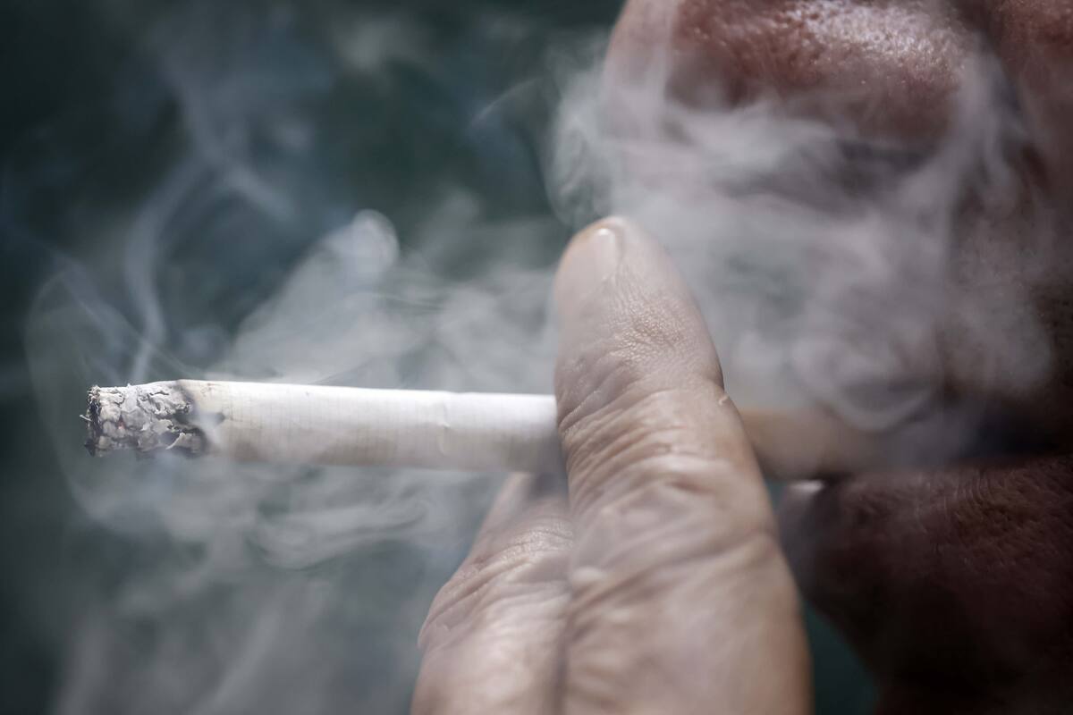La OMS emite sus primeras recomendaciones de tratamientos clínicos para dejar de fumar. //Foto: EFE