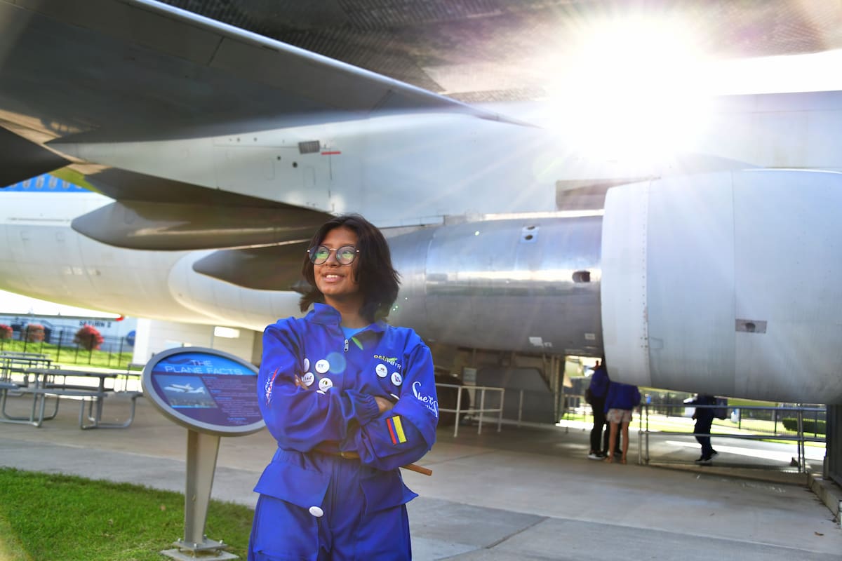 Niñas de la Fundación She Is en la Nasa.