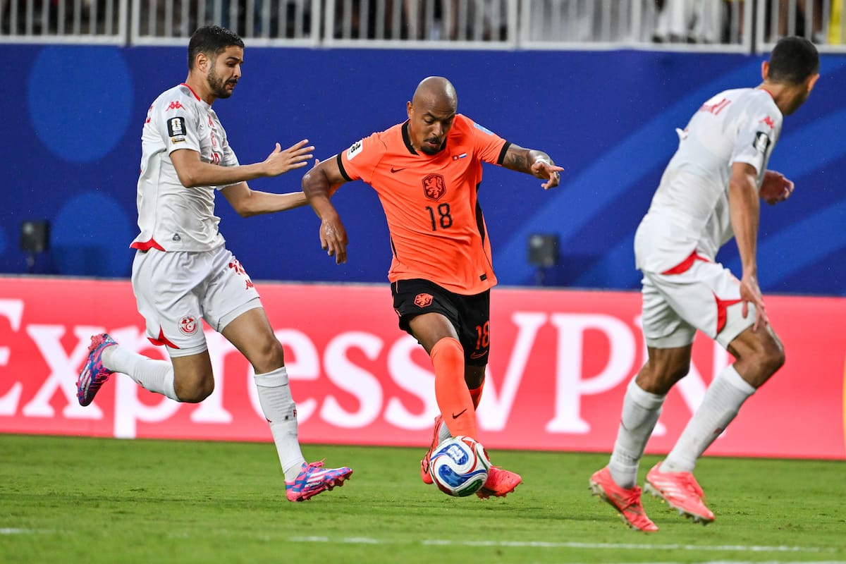 El holandés Donyell Malen en acción durante el partido de la fase de grupos de la Copa Mundial de la FIFA 2026 entre Túnez y Países Bajos, en Kansas City, Missouri, EE.UU. // Foto: EFE/EPA/AMY KONTRAS.