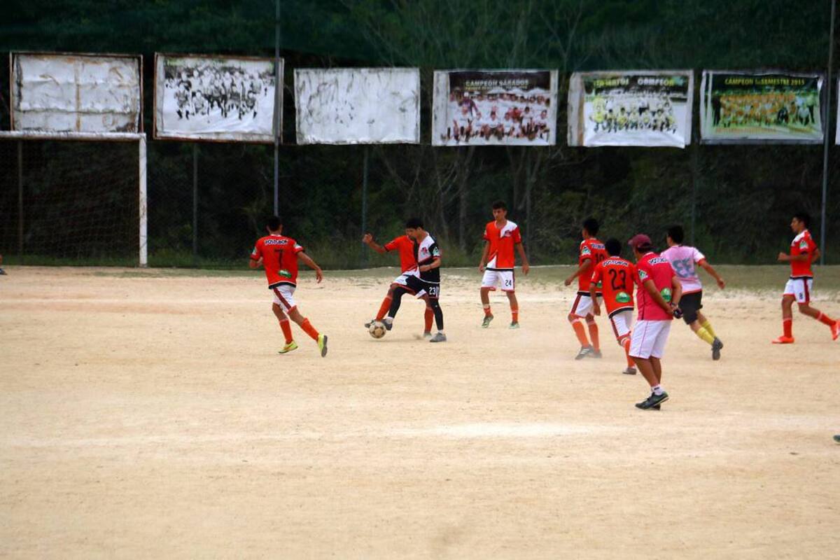Los entrenamientos son en las canchas de Furec, pasos abajo del zoológico de aves, los lunes, miércoles, jueves y viernes, de 4:00 p.m. a 6:00 p.m. (Foto: Suministrada: Alcaldía de Piedecuesta/VANGUADIA LIBERAL)