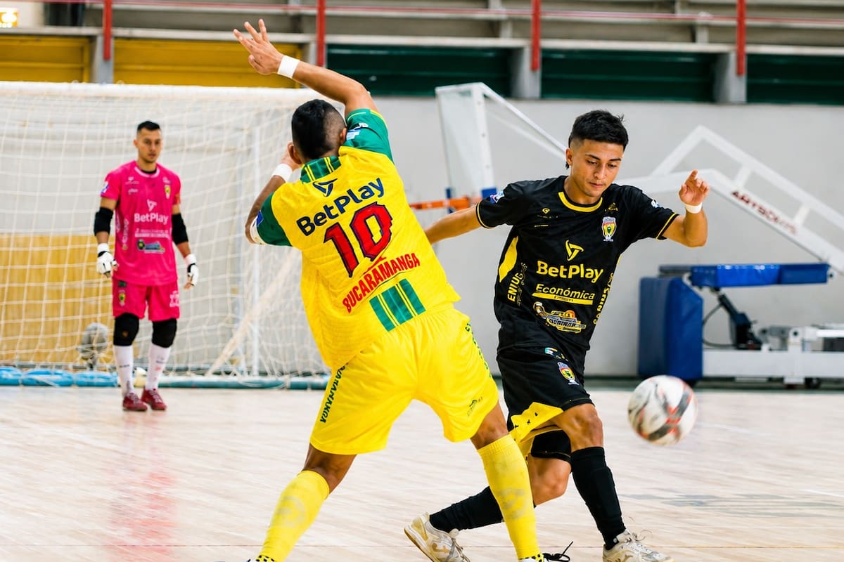 Real Bucaramanga se quedó con el clásico santandereano de la Liga BetPlay de Fútbol Sala 2026 tras vencer 3-2 a Atlético Santander en Floridablanca, sumando su primera victoria del torneo. /FOTO: Liga Santandereana de Fútbol