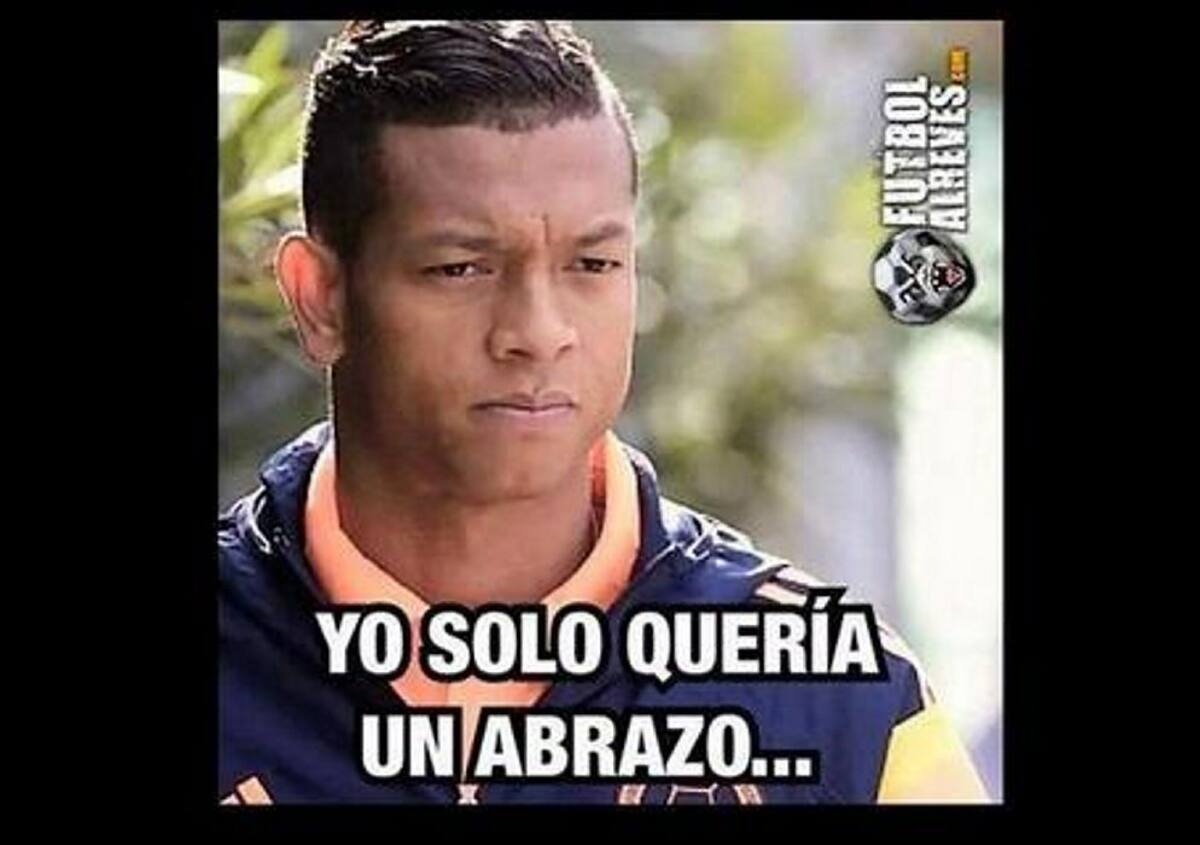 Vea los 'memes' más originales tras empujón de James a Guarín (Foto: Tomado de Facebook y Twitter )