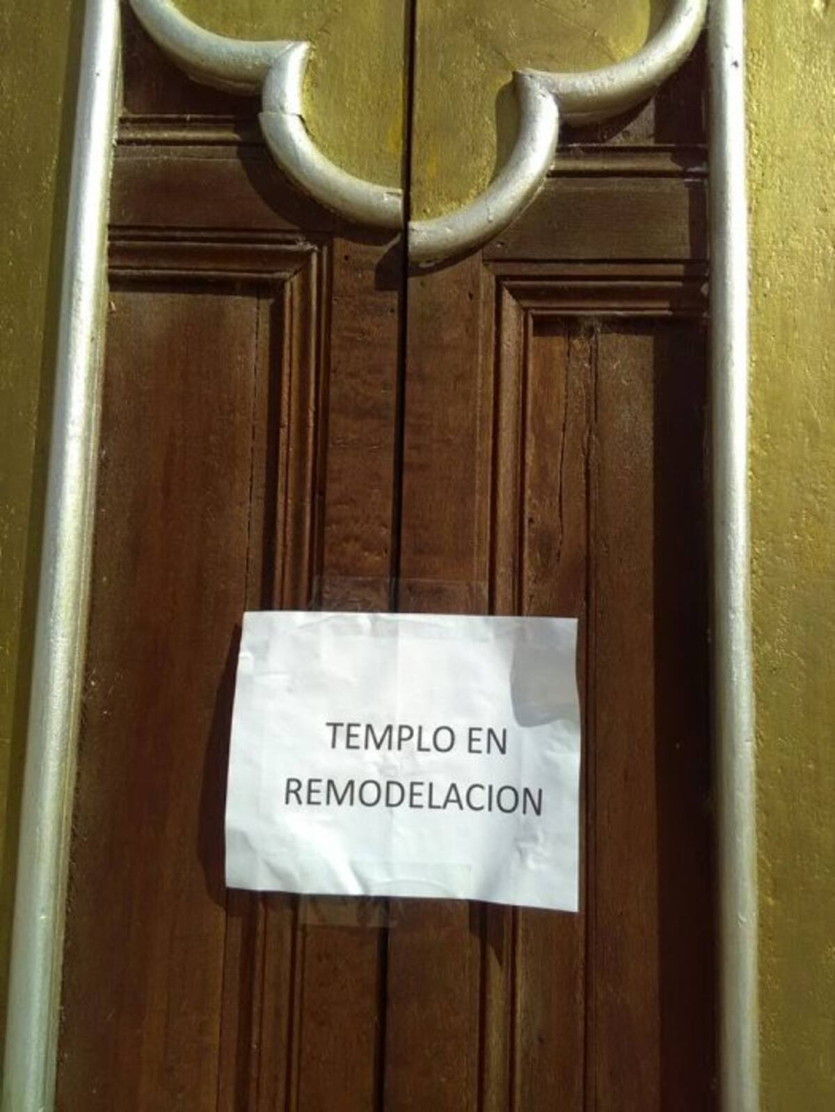 Techo de iglesia de cerca de 200 años se cae a pedazos en Santander (Foto: Suministrada /VANGUARDIA LIBERAL)