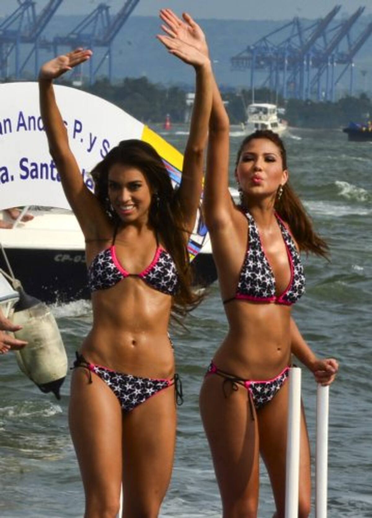 Las reinas brillaron en el desfile de Balleneras (Foto: AFP/VANGUARDIA LIBERAL)