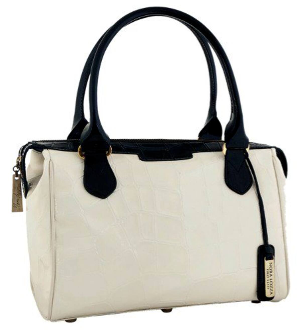 1. De Nora Lozza, referencia Penélope, en tono crema y negro. Una combinación adorablemente clásica para tus atuendos más cotidianos. $390.000