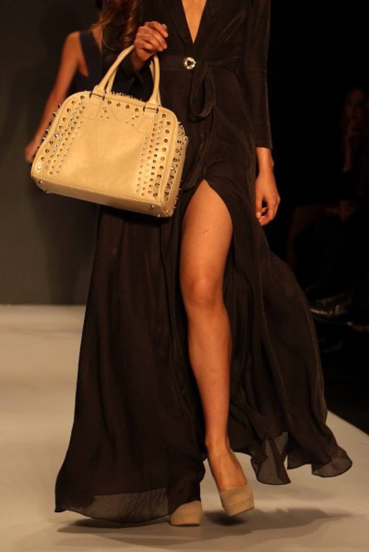Paris Hilton sorprendió en su desfile (Foto: EFE/VANGUARDIA LIBERAL)