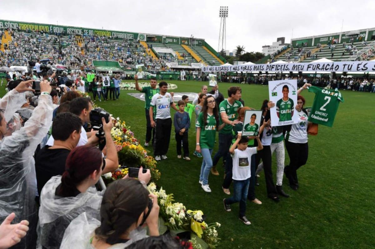 Chapecó despidió con emoción a los futbolistas que le enseñaron a soñar en grande (Foto: AFP /VANGUARDIA LIBERAL)