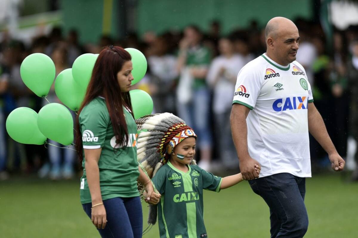Chapecó despidió con emoción a los futbolistas que le enseñaron a soñar en grande (Foto: AFP /VANGUARDIA LIBERAL)