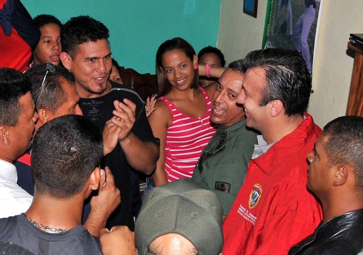 La noticia de la liberación del receptor de los Nacionales de Washington y en Venezuela de los Tigres de Aragua fue adelantada por el ministro de Comunicaciones, Andrés Izarra, en su cuenta de la red social Twitter. (Foto: Afp/VANGUARDIA LIBERAL)