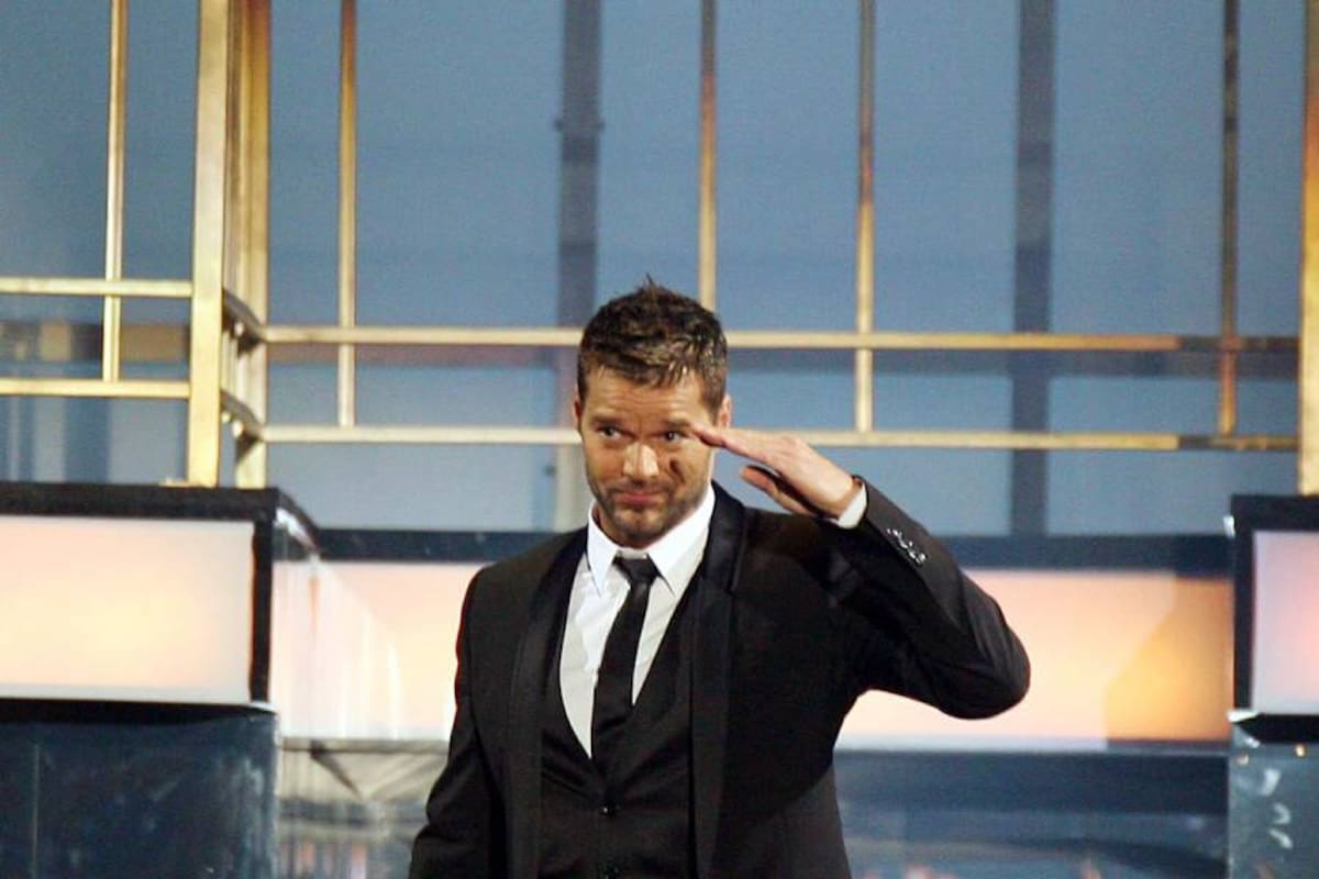 PR31 - SAN JUAN (PUERTO RICO) - 29/04/2010.- El cantante boricua Ricky Martin se presenta en el escenario durante la ceremonia de los Premios Billboard Latinos 2010 hoy, jueves 29 de abril de 2010, en el Coliseo Miguel Agrelot en San Juan (Puerto Rico). El evento se transmite a 100 países en más de 35 idiomas y será la primera vez que estos premios se entregan en la isla, ya que hasta ahora siempre se hacía en Miami. EFE/Thais Llorca
