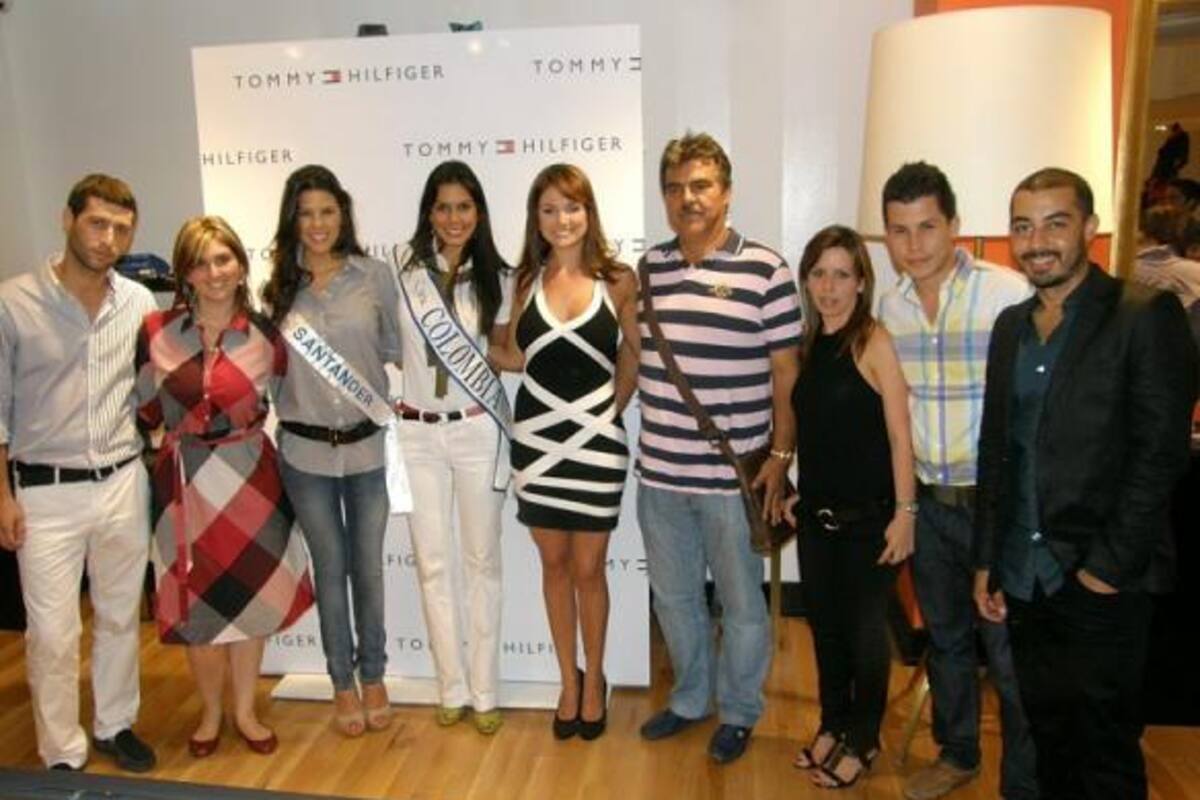 Martelo Silva, Vivian Clausen, Laura Melisa Patiño, Señorita Santander; Catalina Robayo Vargas, Señorita Colombia; Silvia Becerra, Henry Gamboa, Presidente de Asoinducals; Angélica Santos, Daniel Puerto y Paulo Medina. (Foto: Javier Gutierrez)