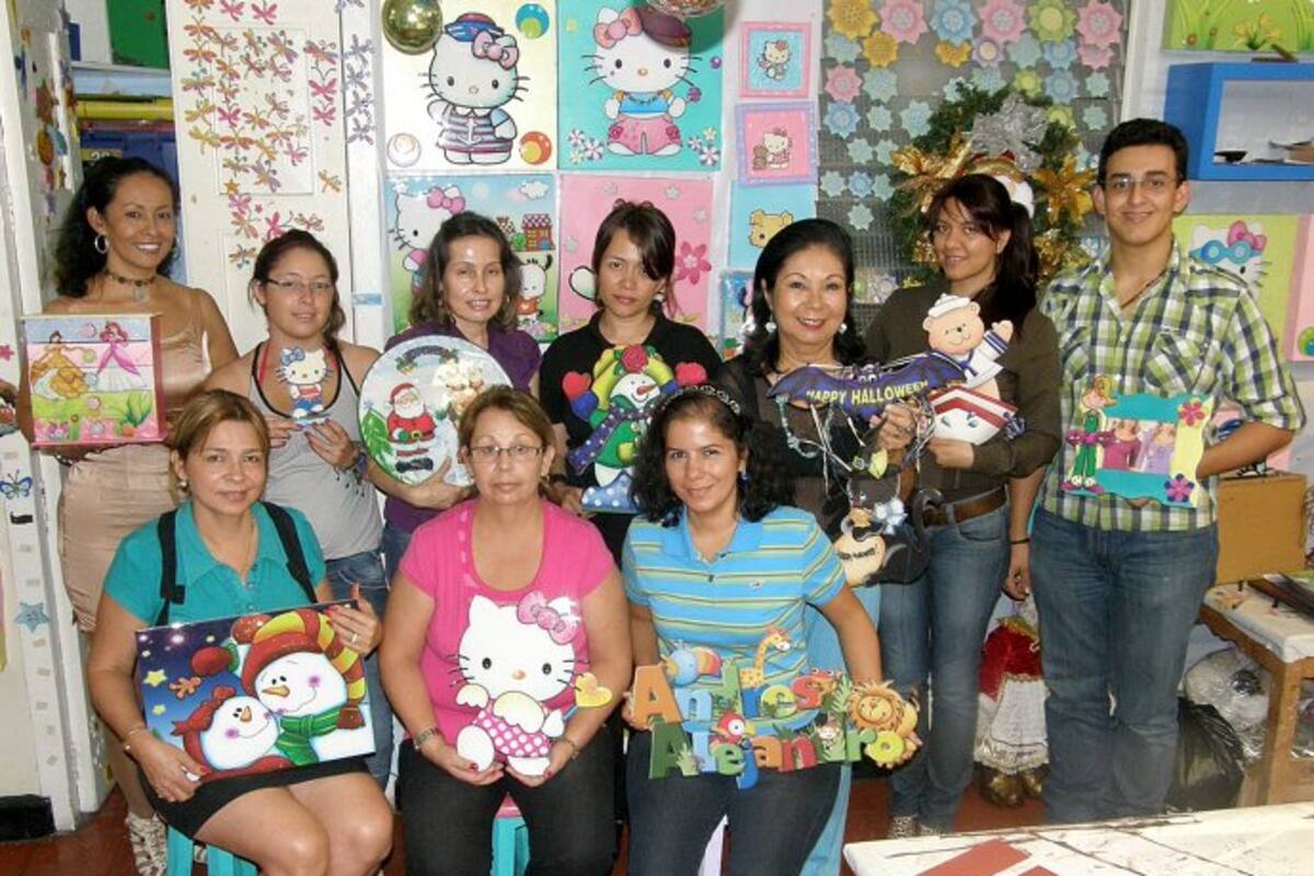 Ana Belén Rodríguez, Amparo Peñuela, Bárbara Peñuela, Nhora Quiroz, Isabel Acuña, Claudia Patricia Sarmiento, Jorge Andrés Rodríguez, Tatiana Ramírez, Yeimmy Ramírez y Laura Ximena Acevedo. (Foto: Javier Gutierrez)