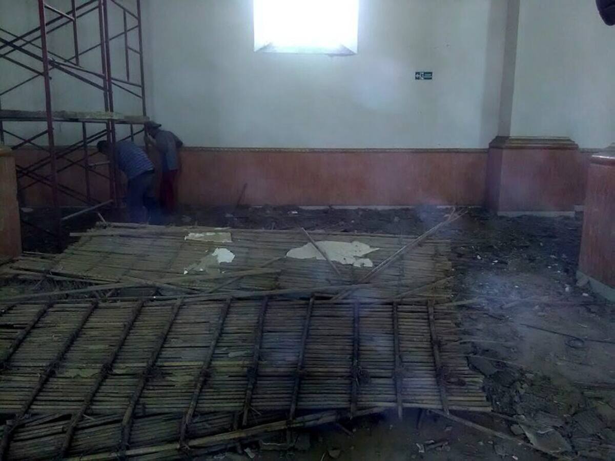Techo de iglesia de cerca de 200 años se cae a pedazos en Santander (Foto: Suministrada /VANGUARDIA LIBERAL)