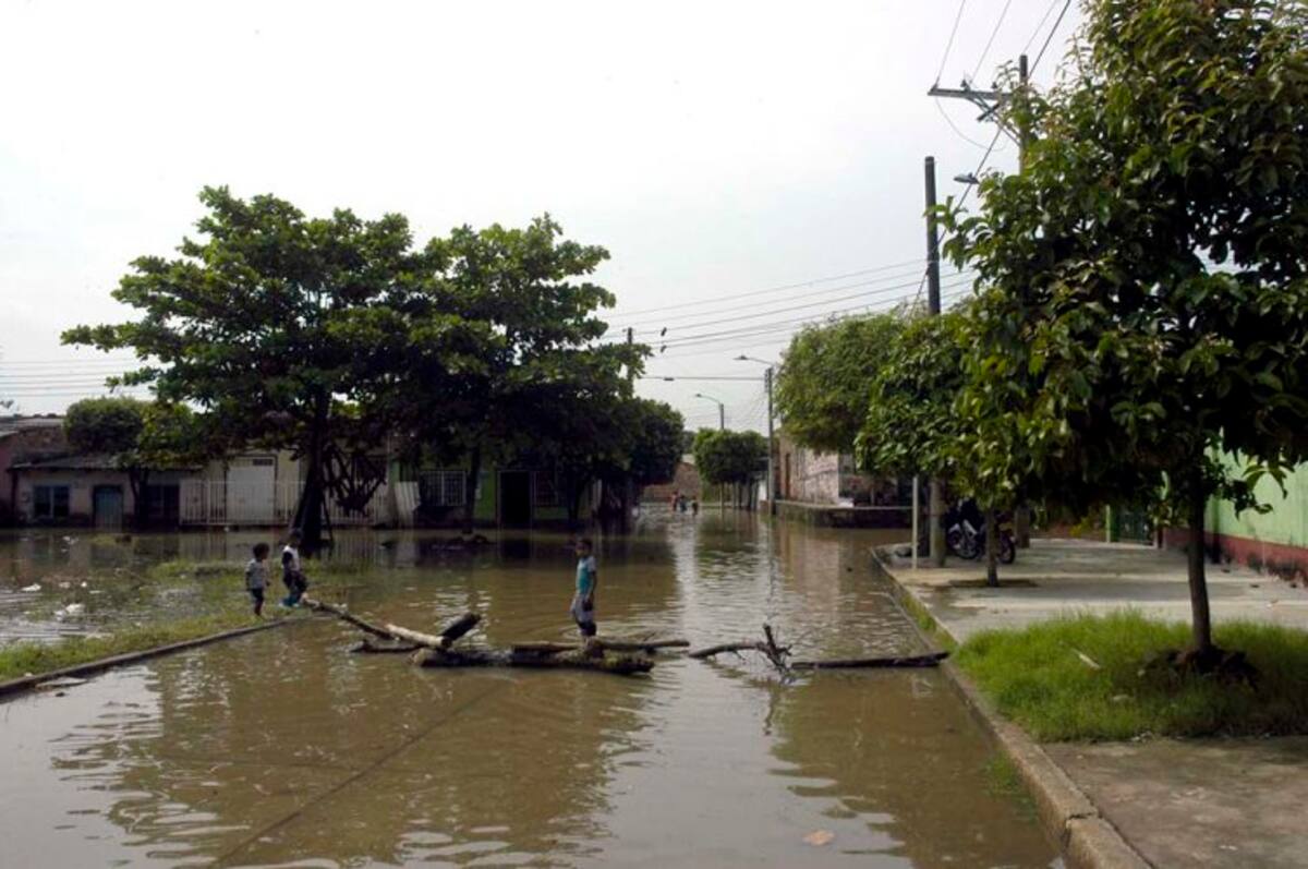 Inundados cuatro sectores de Barrancabermeja (Foto: Edgar Pernett/VANGUARDIA LIBERAL )