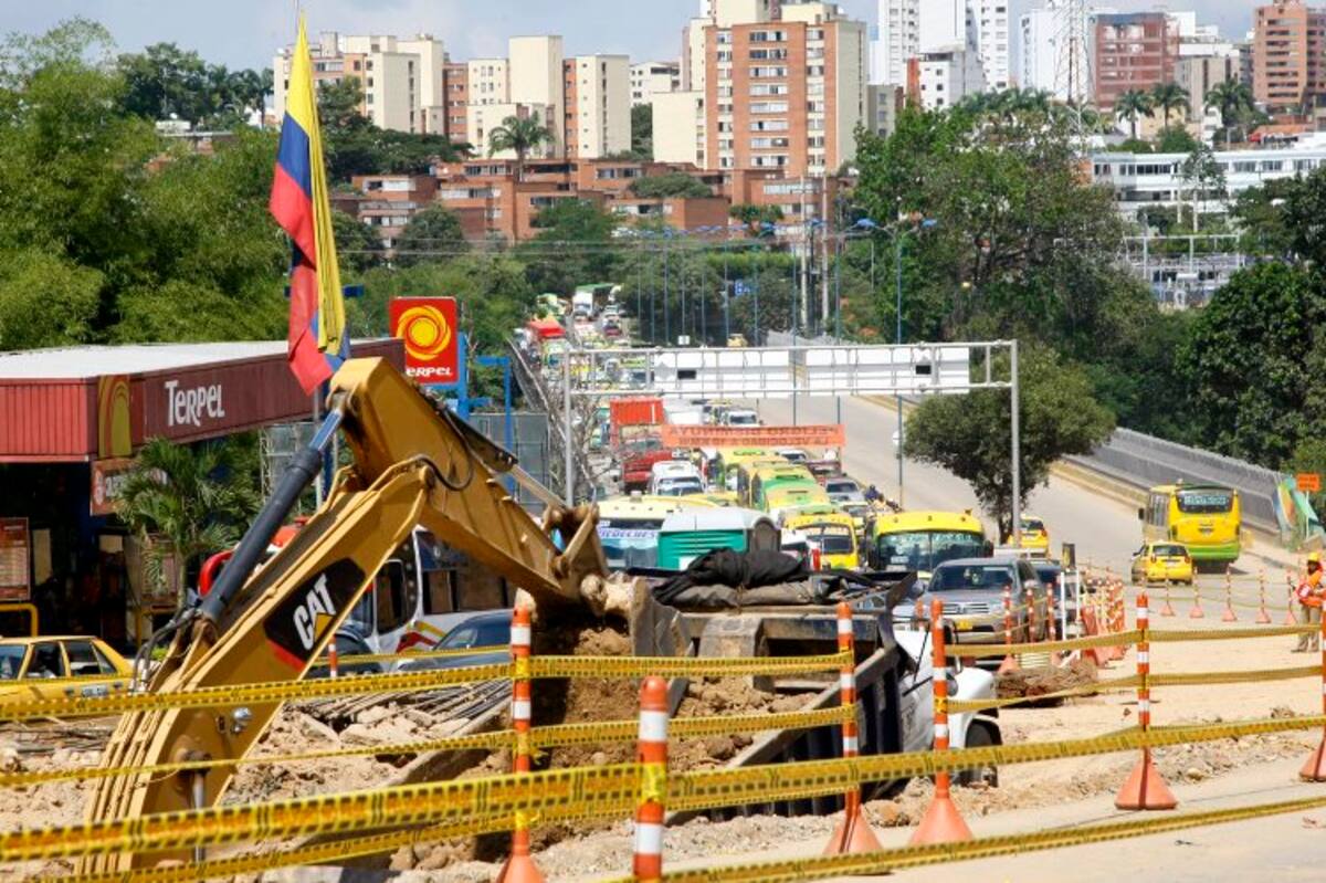 Así van las obras del Intercambiador de Neomundo (Foto: César Flórez / VANGUARDIA LIBERAL)