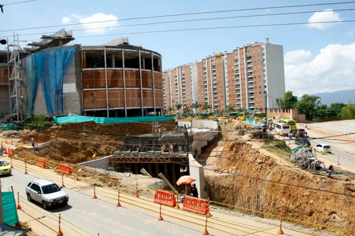 Así van las obras del Intercambiador de Neomundo (Foto: César Flórez / VANGUARDIA LIBERAL)