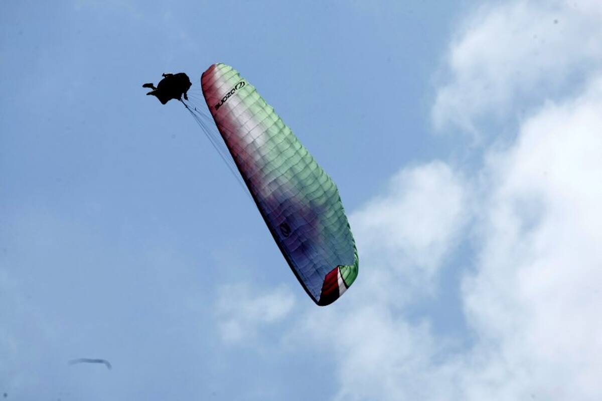 Acrobacias extremas en el cielo bumangués (Foto: César Flórez / VANGUARDIA LIBERAL)
