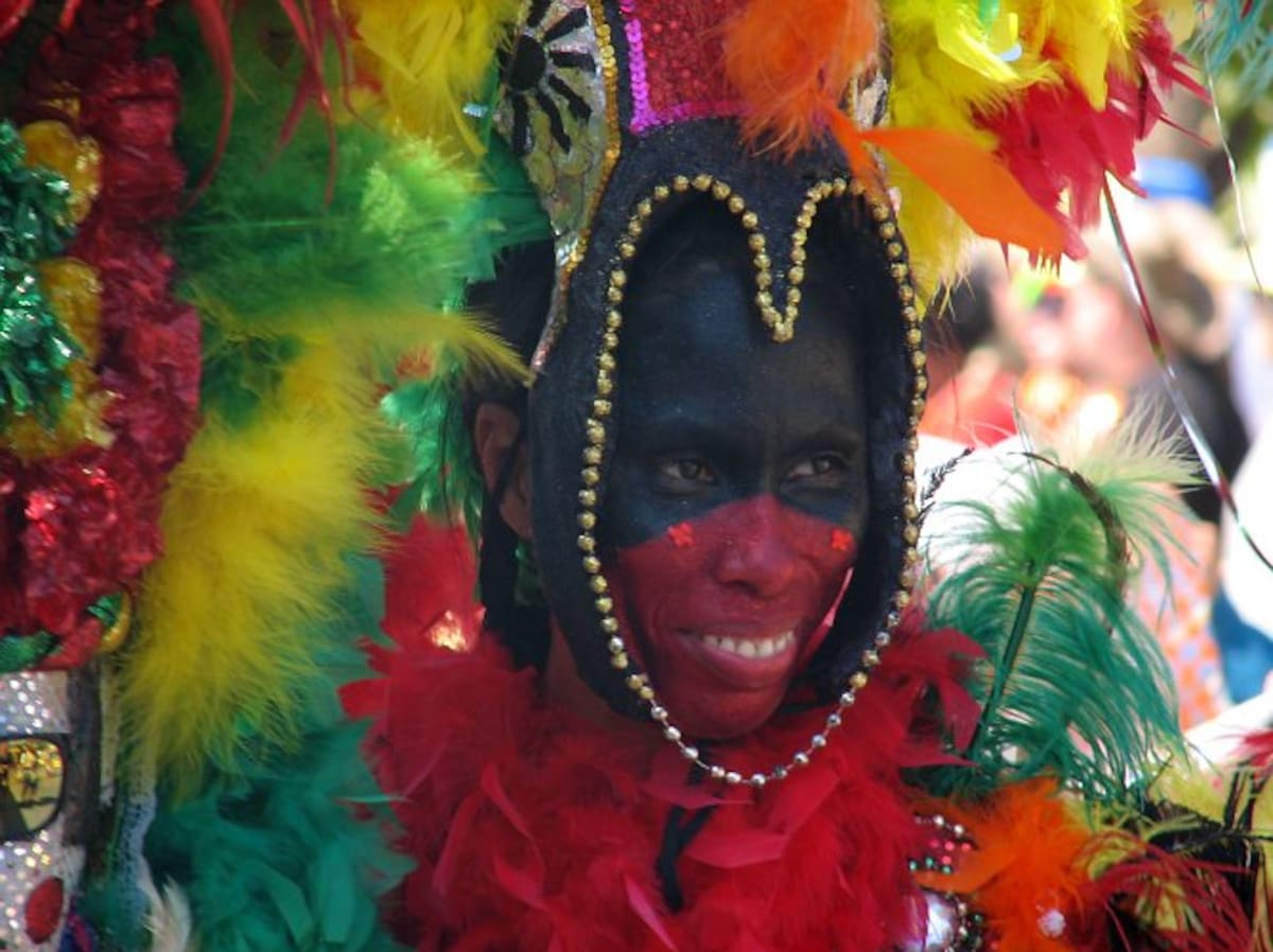 Los colores adornaron el desfile de la batalla de las flores del Carnaval de Barranquilla. (Foto: Colprensa/ VANGUARDIA LIBERAL)