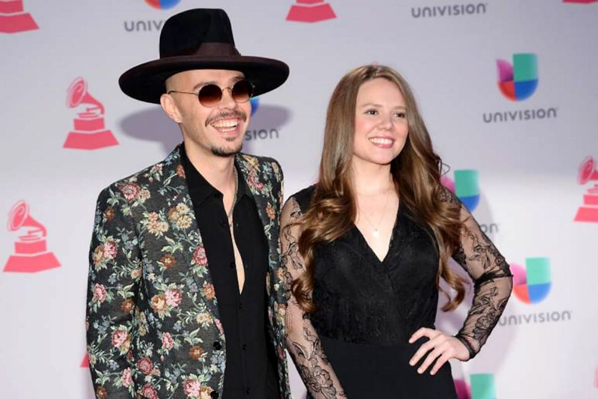 Jesse y Joy posaron ante los fotógrafos a su llegada. (Foto: AFP /VANGUARDIA LIBERAL)