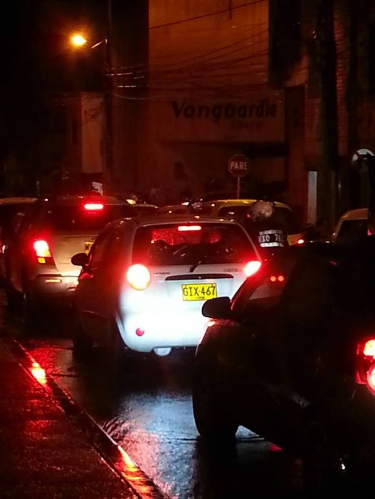 Imágenes del aguacero en Bucaramanga enviadas por nuestros usuarios (Foto: Suministrada/VANGUARDIA LIBERAL)