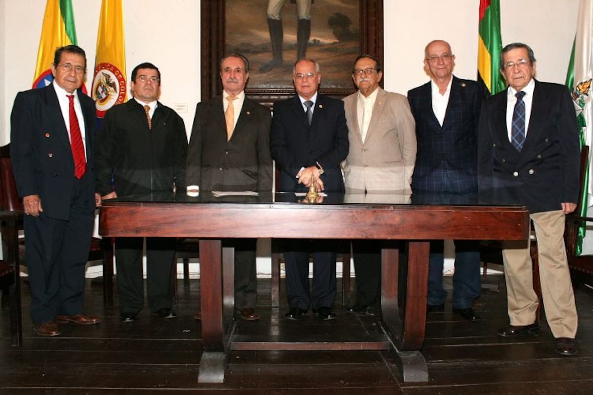 Gonzalo Afanador, Tomás Vargas, Juvenal Fonseca, Miguel José Pinilla, Efraín Mantilla, Manuel Enrique Rey Sanmiguel y Julio Valdivieso Torres. (Foto: Mauricio Betancourt)