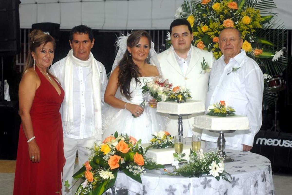 Vilma de Chaparro, Marco A. Chaparro, Yubelly Chaparro y José Luis Martínez y José Martínez Flecher. (Foto: Jaime Del Rio / VANGUARDIA LIBERAL)