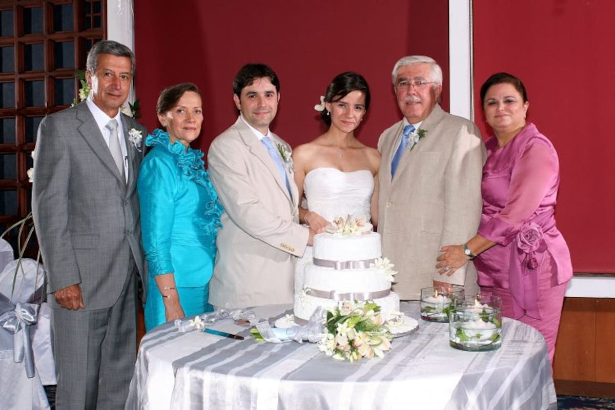 Isidoro Acevedo López, Martha Emilia Cardona de Acevedo, Felipe Arango Uribe, Lina Acevedo Cardona, Rodolfo Arango Solano y Clara Patricia Uribe de Arango. (Foto: Mauricio Betancourt)