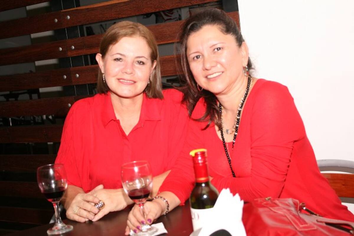 María Vidalia Portilla y Luz María Gómez. (Foto: Mauricio Betancourt / VANGUARDIA LIBERAL)