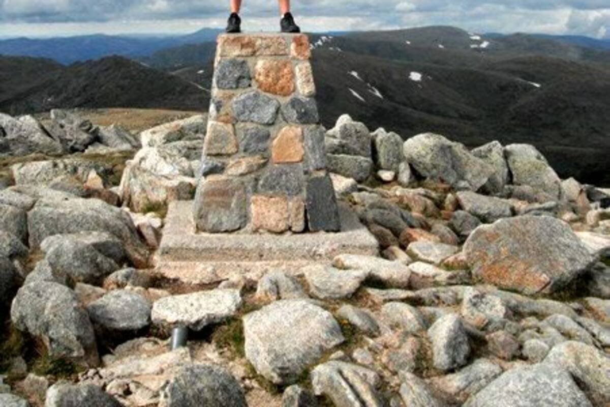 Iván escaló el monte Kosciusko, el más alto de Australia, como parte de sus viajes de entrenamiento. (Foto: Suministrada/ VANGUARDIA LIBERAL)