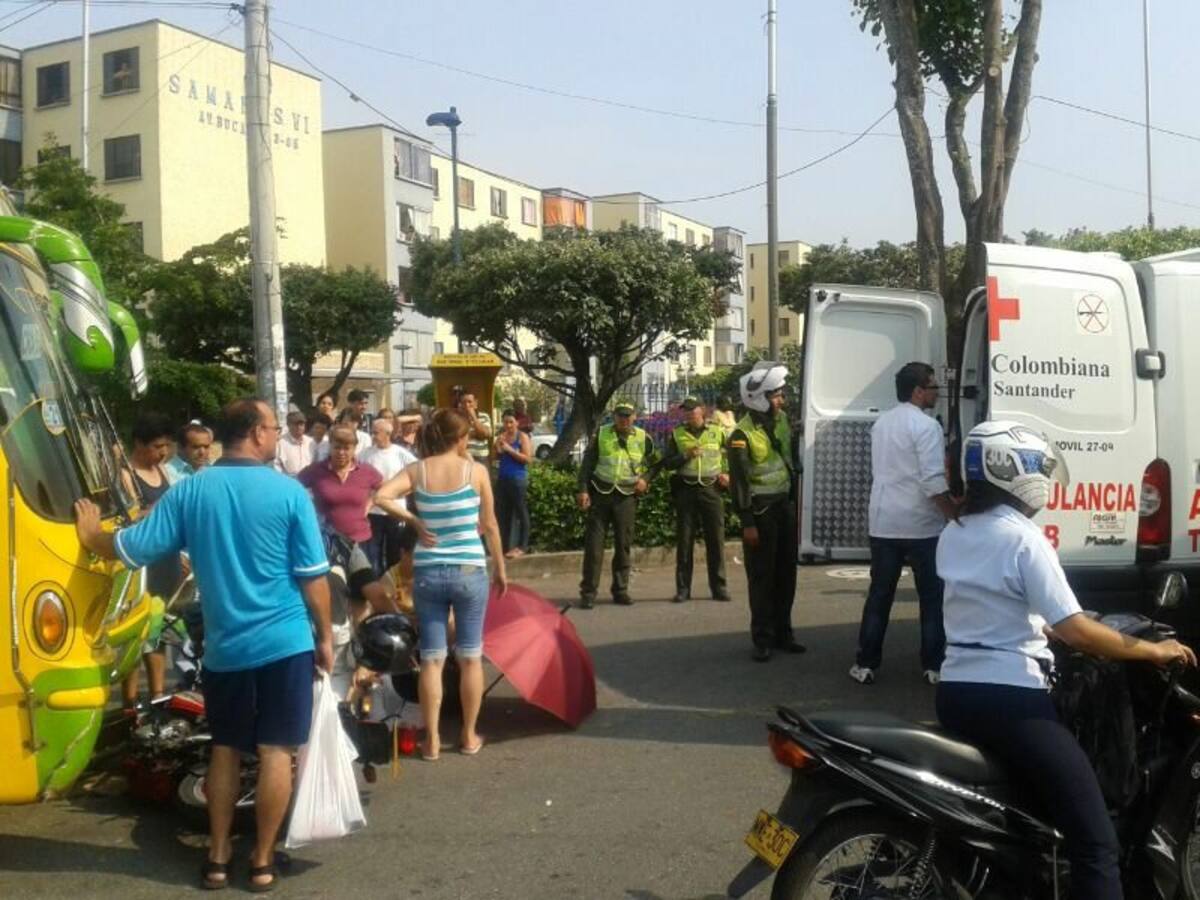 Imprudencia de motociclista generó accidente en Ciudadela (Foto: MILTON VELOSA/VANGUARDIA LIBERAL)