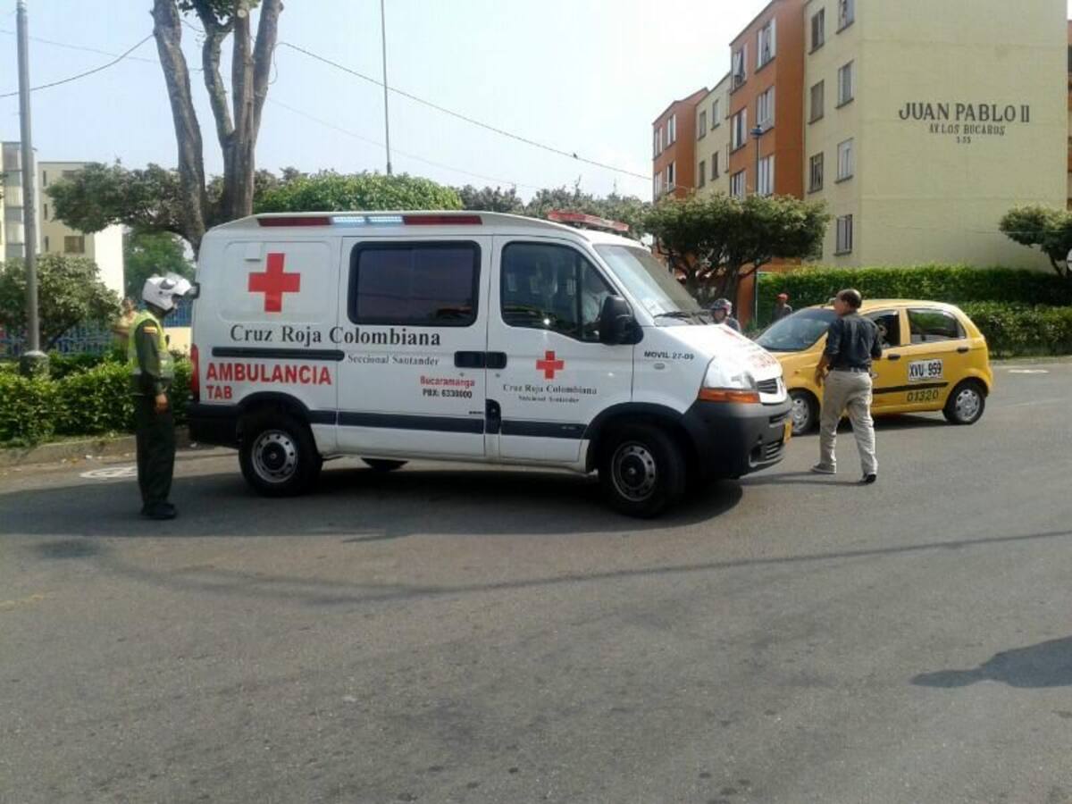 Imprudencia de motociclista generó accidente en Ciudadela (Foto: MILTON VELOSA/VANGUARDIA LIBERAL)