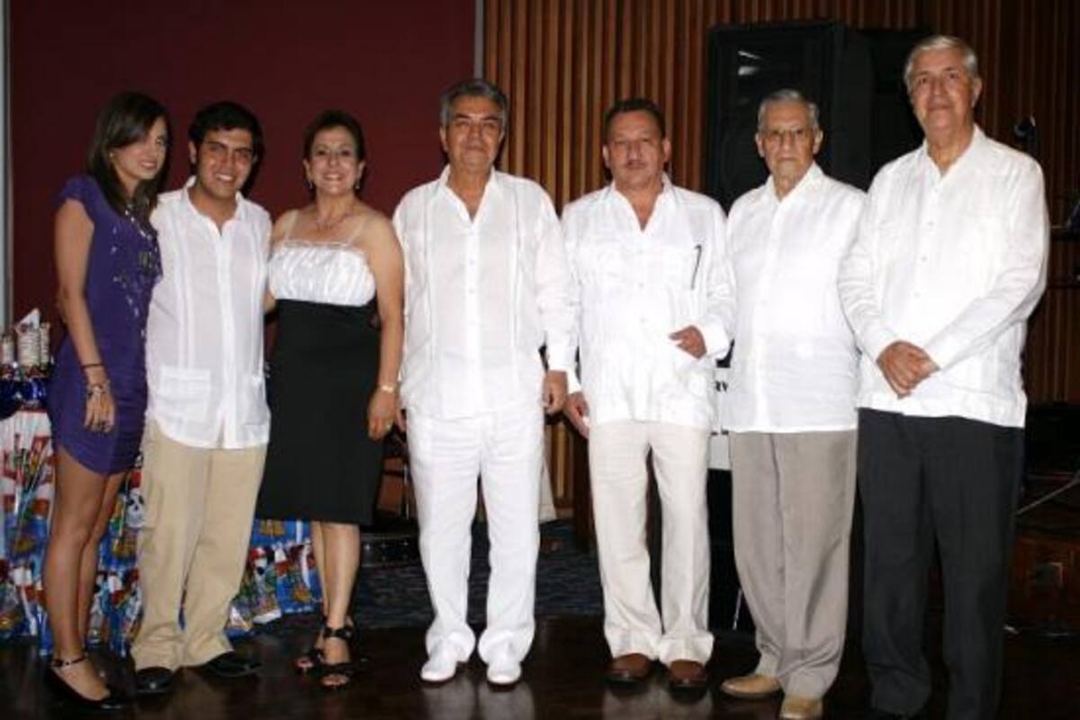 María Ximena Gómez, Héctor Mantilla, Martha Arenas, Héctor Mantilla Ramírez, Ignacio Ruiz, Jorge Aurelio Díaz y Darío Mantilla.(Foto: Mauricio Betancourt)