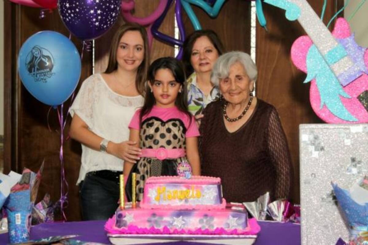 Juliana Torres, Manuela Gómez Torres, Elsa de Torres y Carmen de Camacho.(Foto: Nelson Díaz)