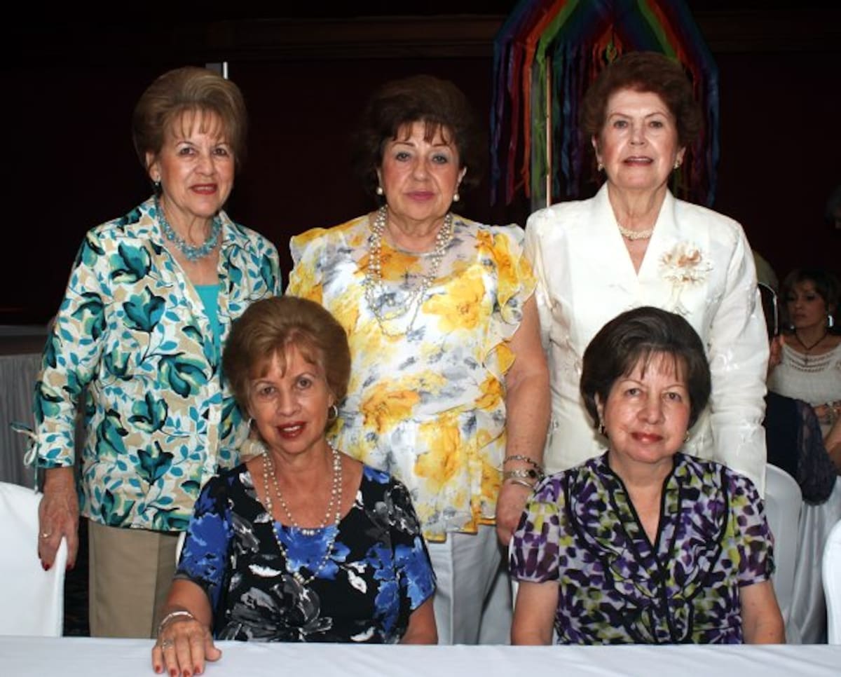 Lilia de Gómez, Cecilia Franco, Celina de Uscategui, Eugenia de Barrera y Mariela de Pradilla. (Foto: Nelson Díaz)