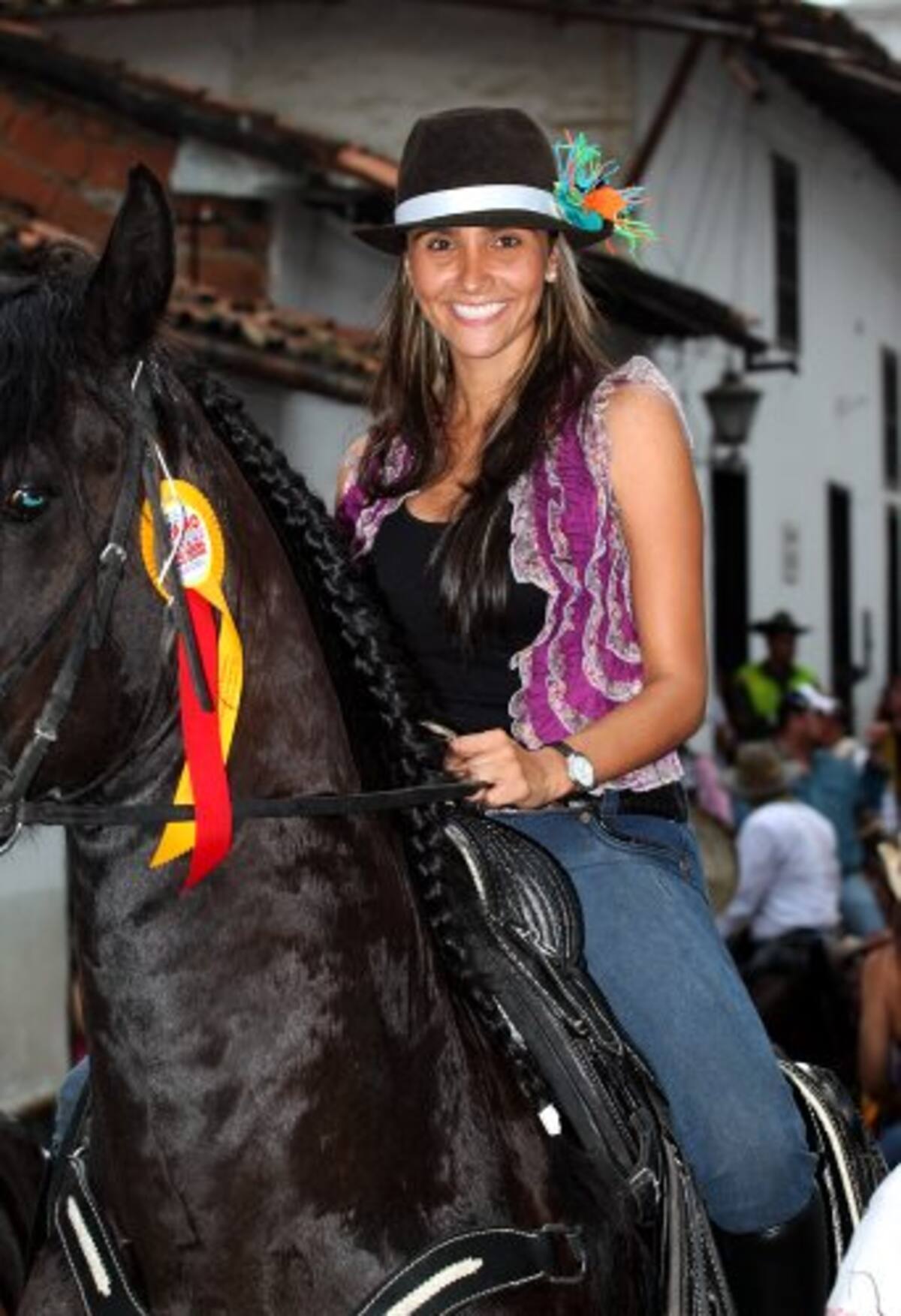 Masiva presencia de mujeres en la cabalgata (Foto: Nelson Díaz/VANGUARDIA LIBERAL)