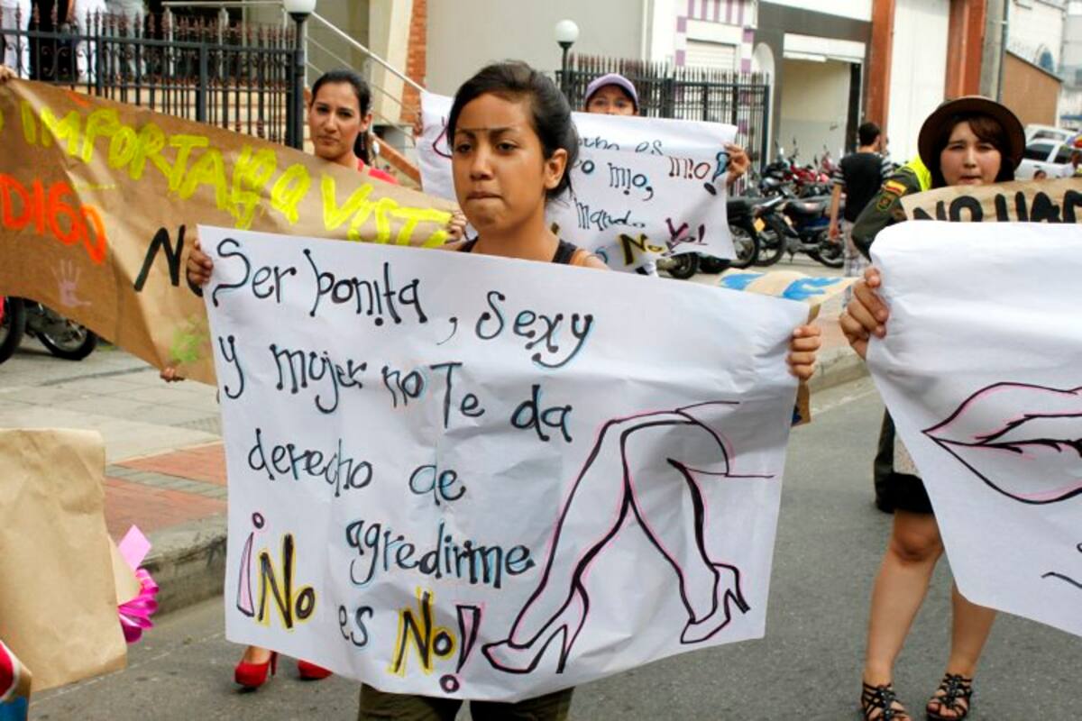 La marcha nace en oposición a las declaraciones de un oficial canadiense que culpó a las mujeres de los altos índices de agresiones sexuales. (Foto: Nelson Díaz / VANGUARDIA LIBERAL)