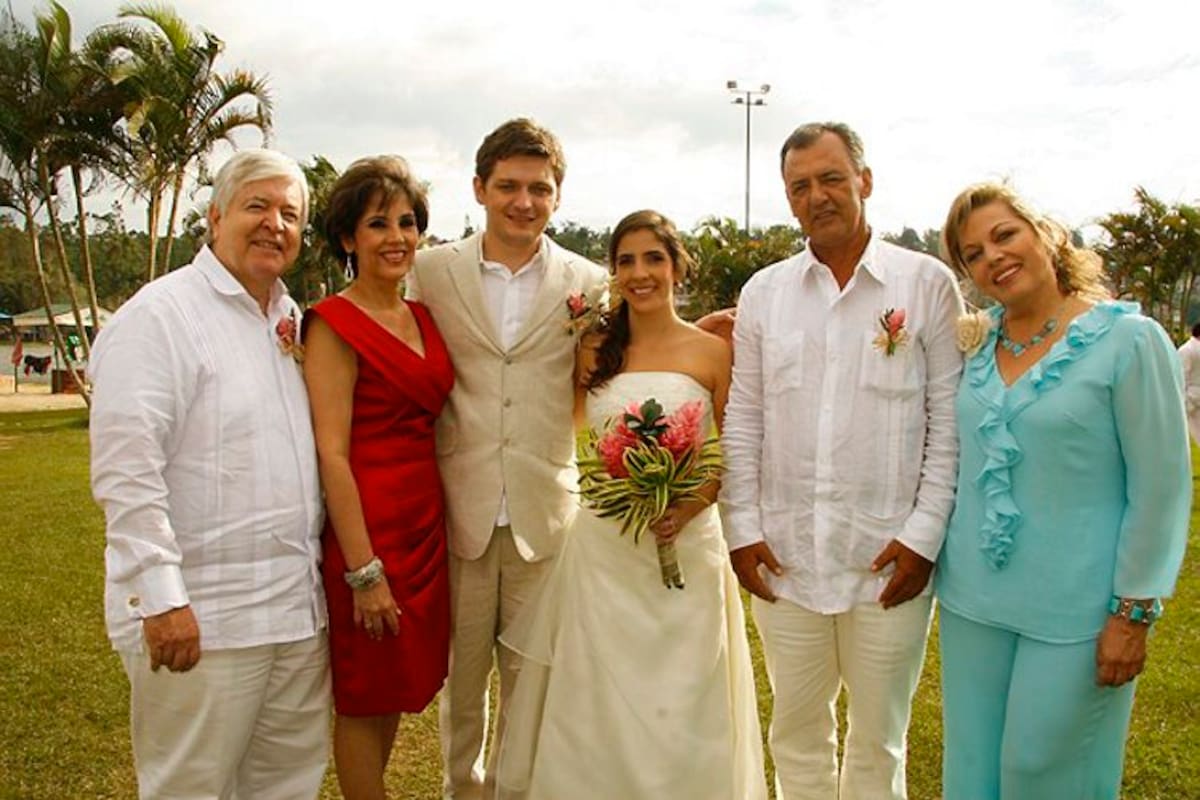 Carlos Alberto Sierra Barreneche, Omara Santos de Sierra, Edgar Julián Muñoz, Ana María Sierra, Edgar Muñoz Marín y María Consuelo González Corzo (Foto: Suministrada)