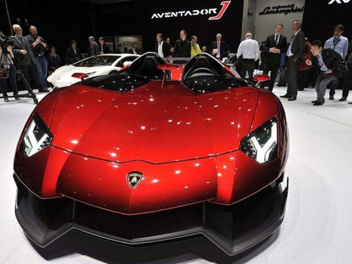 El Lamborghini Mentador J, futurista y lleno de sorpresas. (Foto: FOTO: EFE)