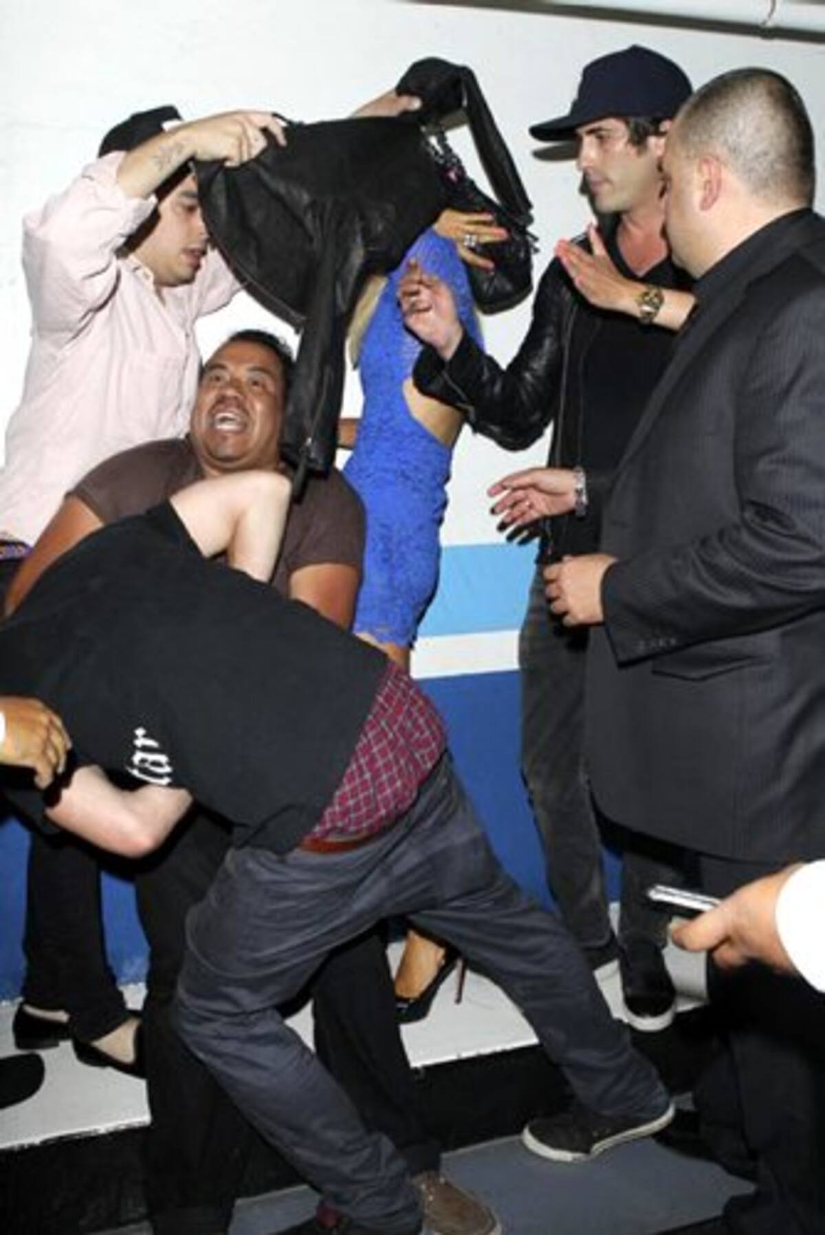 Paris Hilton mostró de más en medio de una pelea (Foto: Tomada de internet/VANGUARDIA LIBERAL)