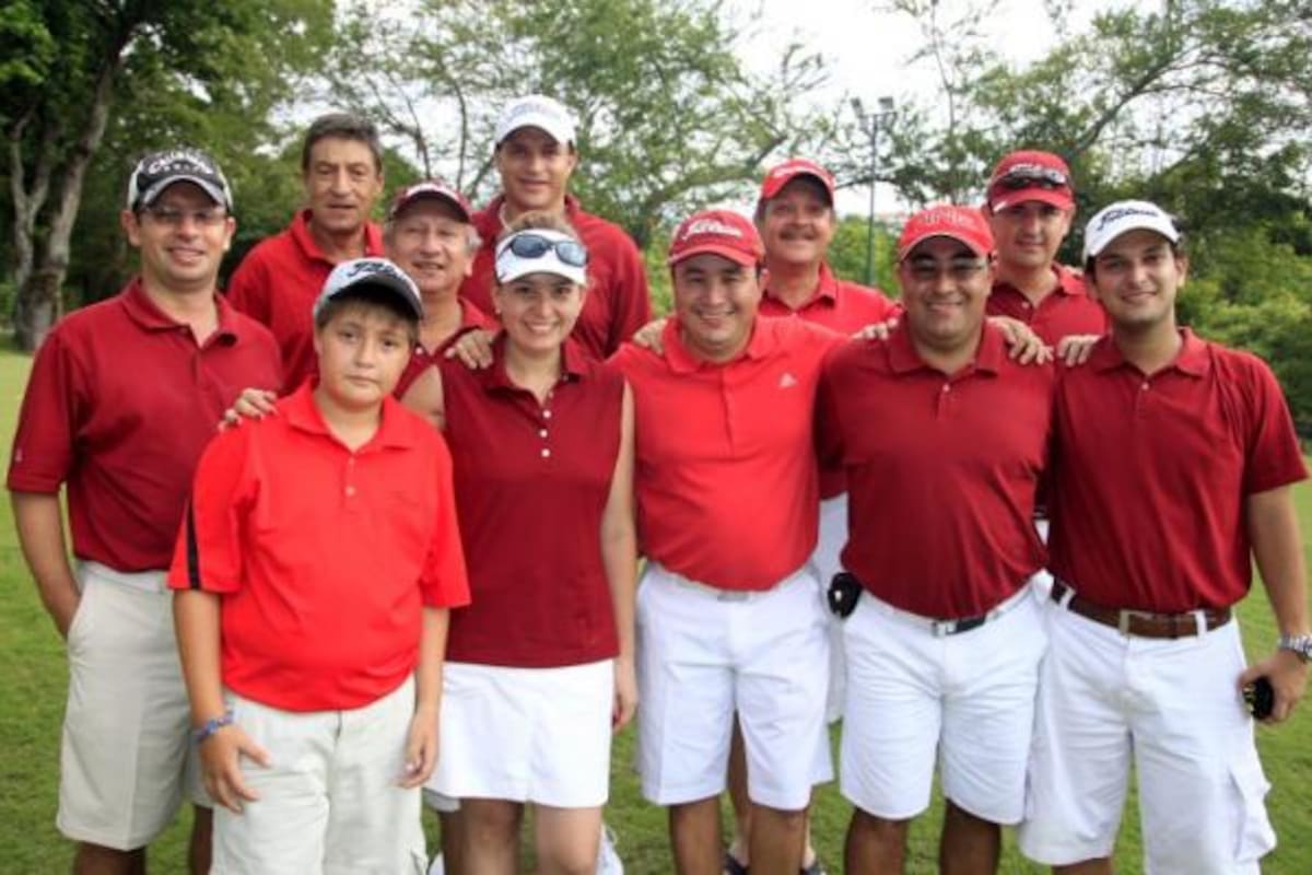 Carlos Riaño, Fernando Gómez, Miguel Hernández, Julio César Higuita, Fariel Jones, Ángela Díaz, Sergio Santos, José Luis Moreno, Hugo Ferreira, Juan Gabriel Hernández y Nicolás Gómez.(Foto: Mauricio Villamizar/VANGUARDIA LIBERAL)