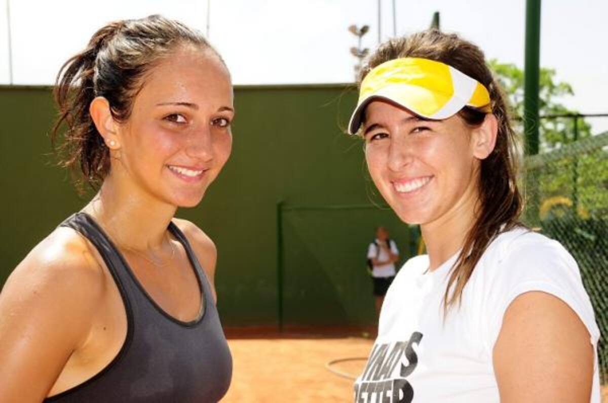 Alexandrina Nayelenava, de Bulgaria y Alexandra Moreno, de Colombia.