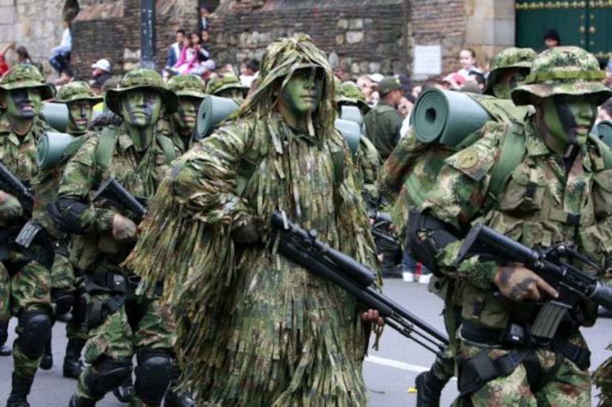 Con el tradicional desfile militar por la carrera séptima se llevo a cabo la celebración del día nacional de la independencia del 20 de julio. (Foto: Colprensa/ VANGUARDIA LIBERAL)