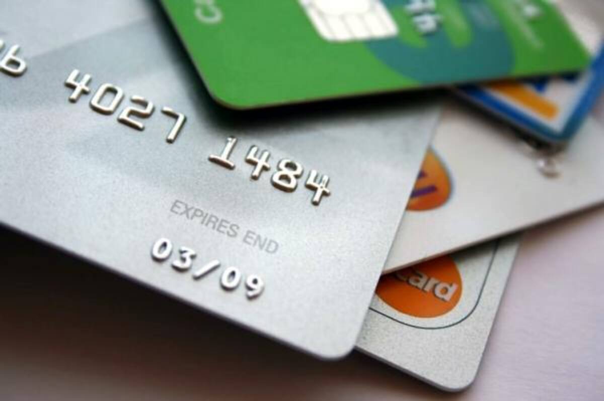 Cuidado con las tarjetas de crédito, son tentadoras pero si no sabe manejarlas con responsabilidad terminará endeudado hasta el cuello.(Foto: Tomada de Internet)