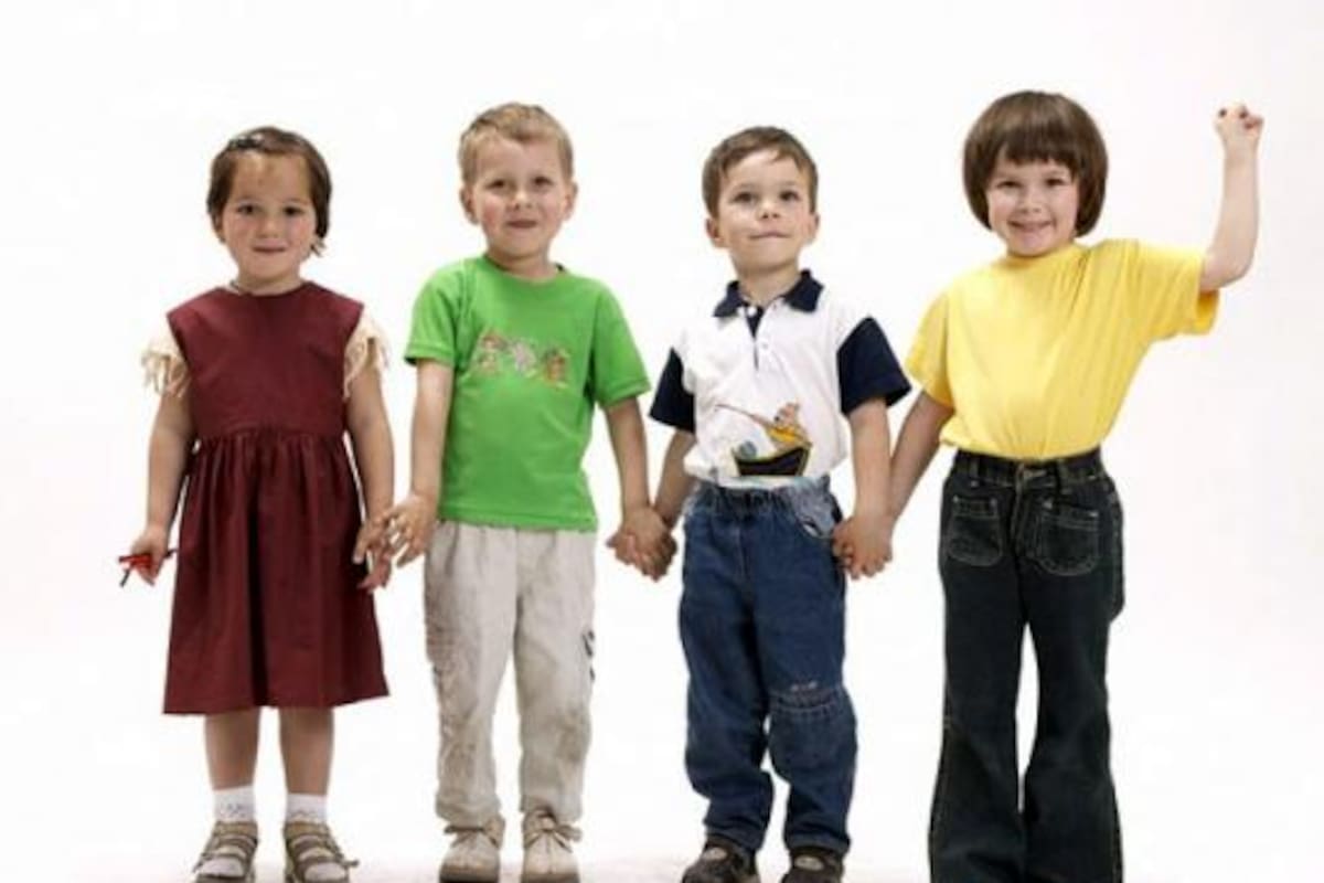 Estudios han determinado que los padres que juegan con sus hijos durante la infancia, tienen mejores relaciones y menos problemas con ellos en la etapa de la adolescencia(Foto: Tomada de Internet)